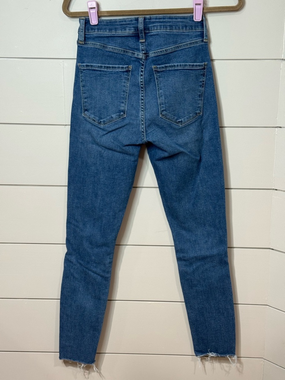 GAP Distressed Mid Rise Universal Jeggings Medium Wash Size 8R/29 - Picture 8 of 12